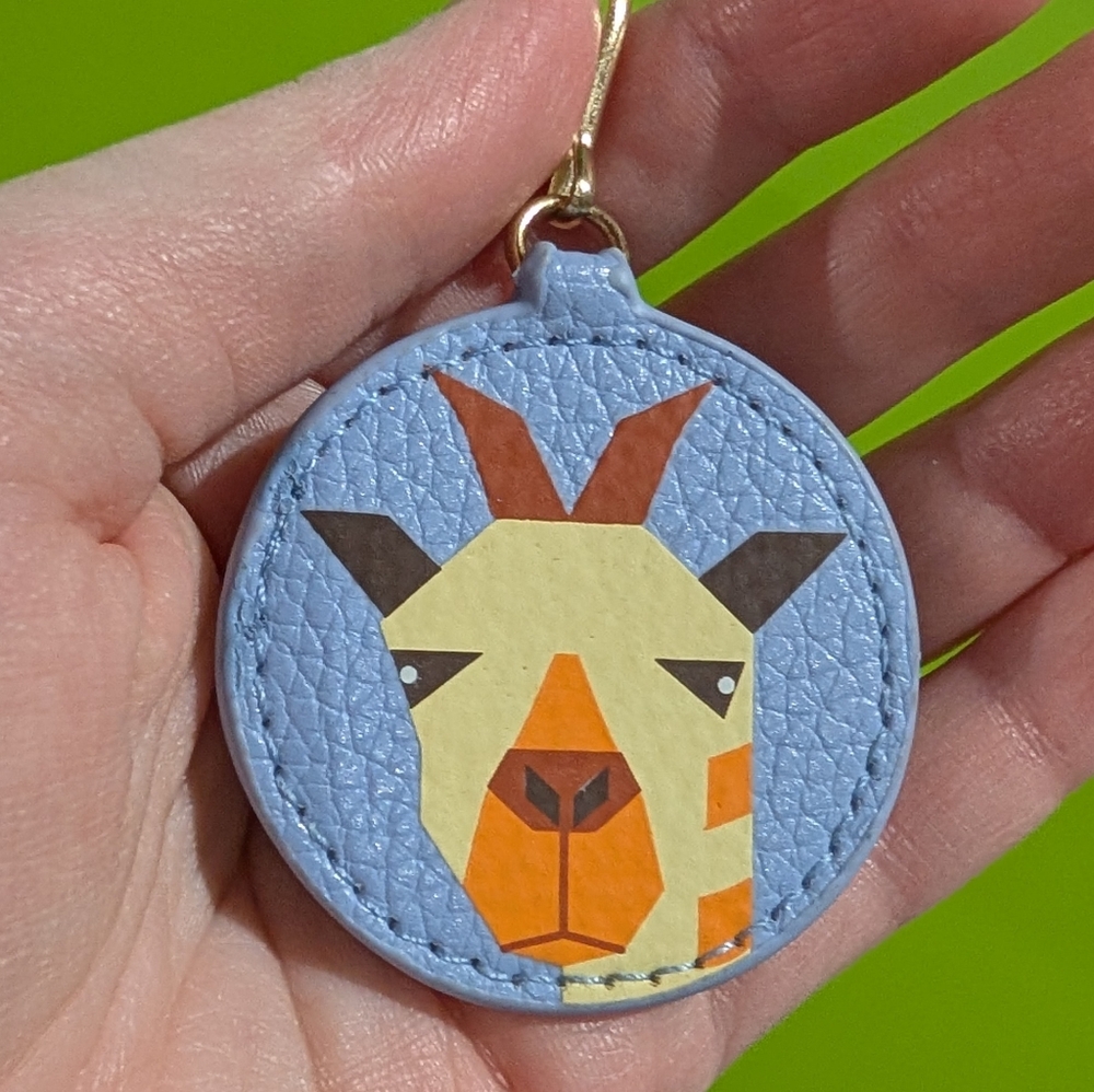 Estee Lauder Blue Giraffe Keychain Key Holder